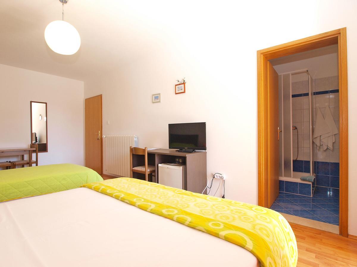 Rooms Ivica 1452 Fažana Eksteriør billede