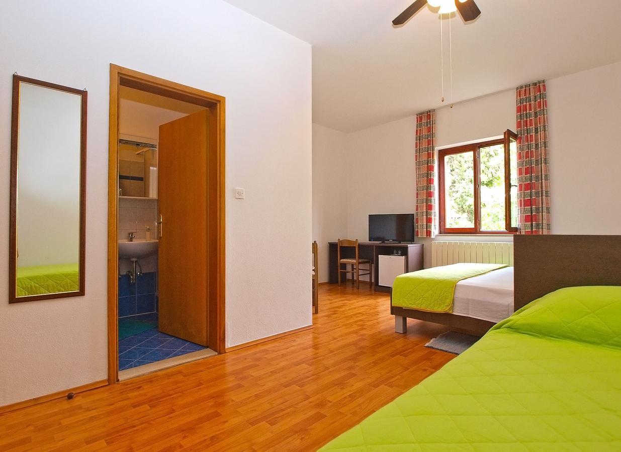 Rooms Ivica 1452 Fažana Eksteriør billede