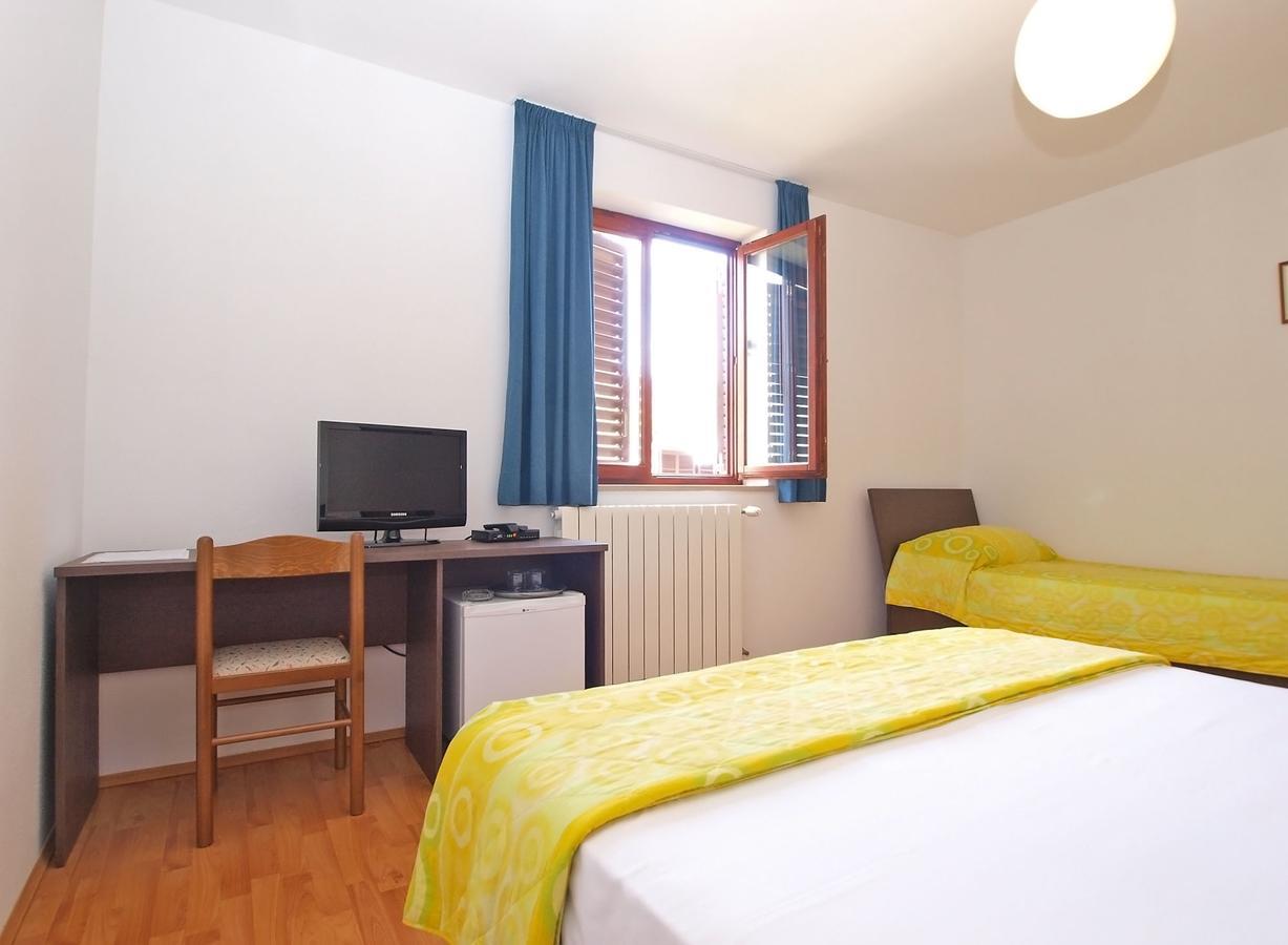 Rooms Ivica 1452 Fažana Eksteriør billede